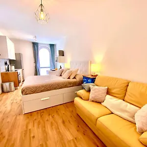 https://appartamento-alice-smart.hotelinveneto.com